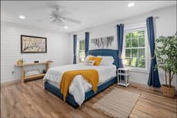Boutique Retreat | Hot Tub • Fire Pit • King Bed