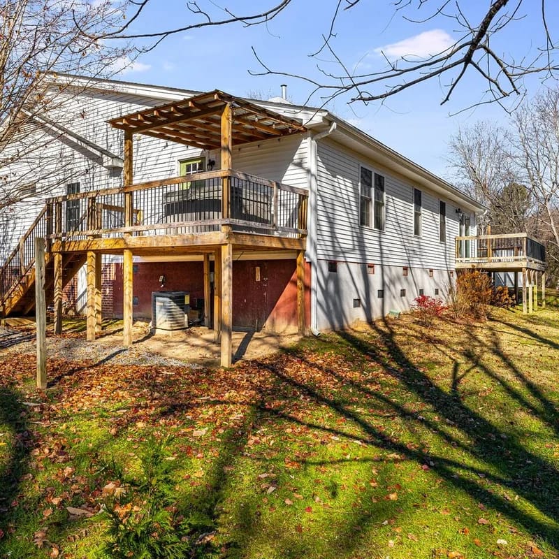 Sleeps 16 • Pool • 2 Hot Tubs • Sauna • Near AVL